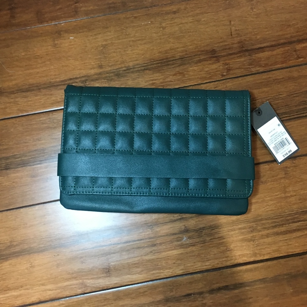 NWT Mossimo Forrest Green Crossbody Clutch
